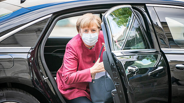 Merkel im Dienstwagen
