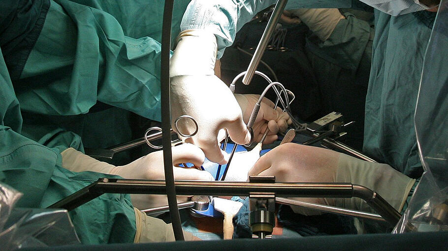 Schweiz: Ärzte gegen Transplantation lebenswichtiger Organe