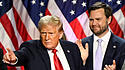 Donald Trump mit seinem designierten Vizepräsidenten J.D. Vance in West Palm Beach