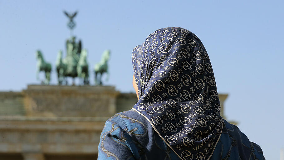Muslima vor dem Brandenburger Tor