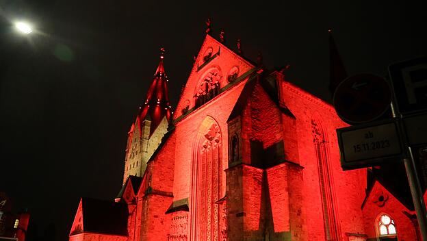Angestrahlter Paderborner Dom