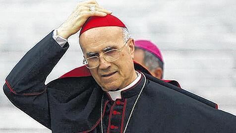 Tarcisio Bertone erklärt sich zu "Vatileaks"