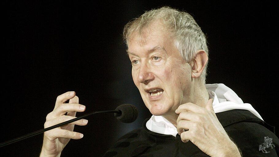 20061031 BRUSSELS BELGIUM Brother Timothy Radcliffe delivers a speech during the Brussels All S