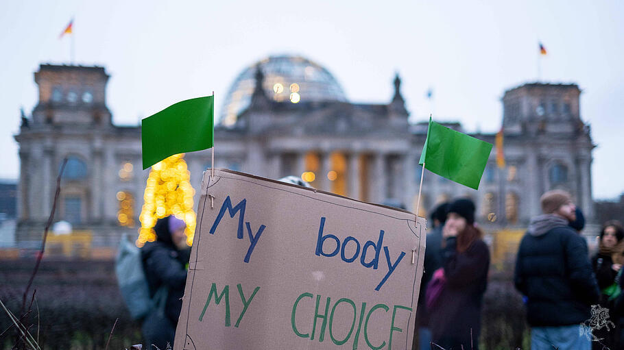 Bundestag, My Body My Choice Plakat