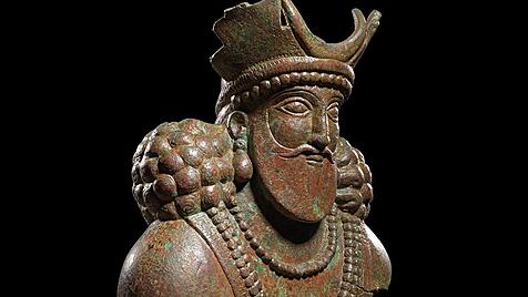 Bronzebüste eines sasanidischen Königs, 4. &ndash; frühes 5. Jahrhundert.