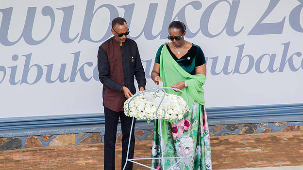 Der ruandische Präsident Paul Kagame und seine Jeannette Kagame kommemorieren den 28. Jahrestag der Genozids gegen die Tutsi..