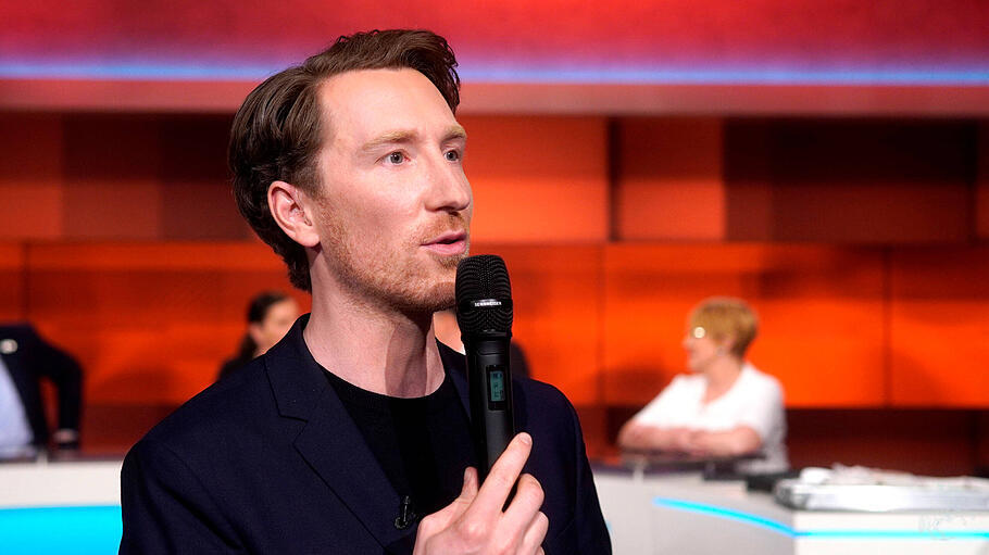 Louis Klamroth in der ARD-Talkshow hart aber fair