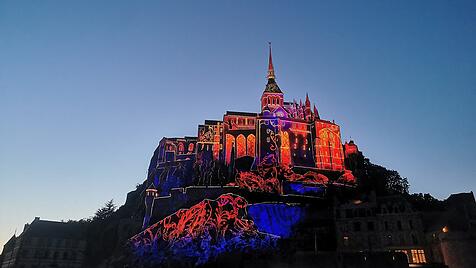 Abtei Mont-Saint-Michel feiert ihr tausendjähriges Bestehen.