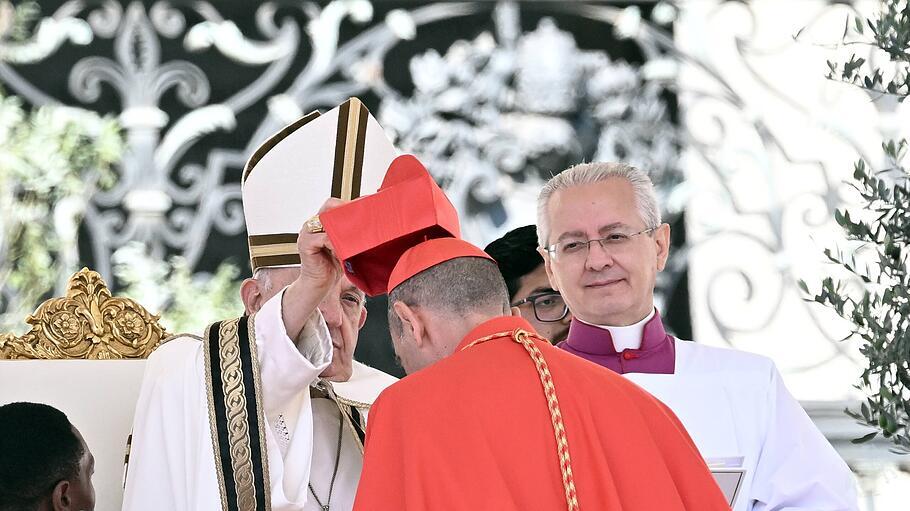 Victor Manuel Fernández bei seiner Erhebung  in den Kardinalsstand