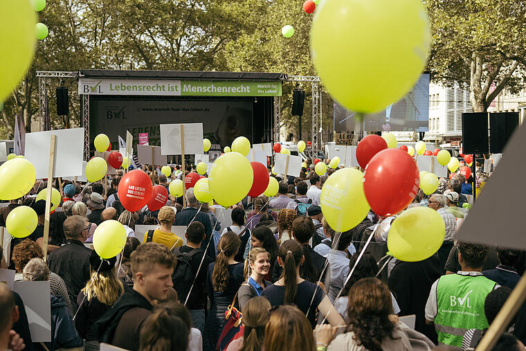 Luftballons Marsch für das Leben 2026 in Köln