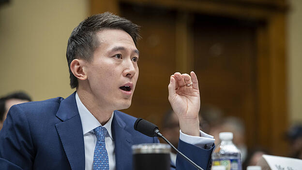 Tiktok-CEO Shou Chew verteidigt die App gegen den US-Kongress.