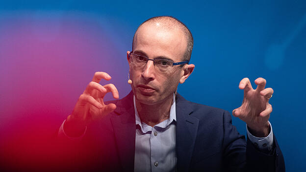 Yuval Noah Harari vertritt ein umstrittenes Bild vom Menschen