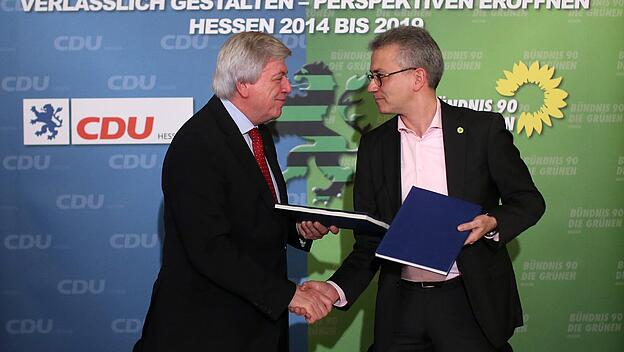 Unterzeichnung Koalitionsvertrag für Schwarz-Grün in Hessen