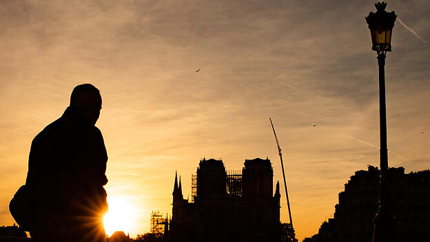 Notre-Dame: Wiederaufbau beschlossen