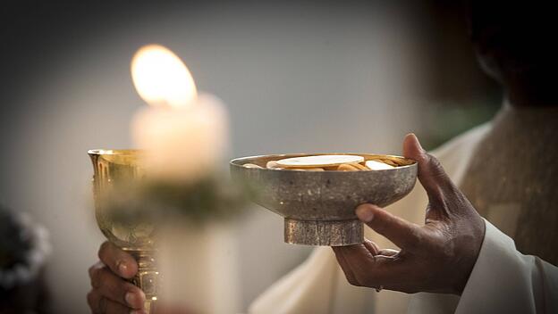 Eucharistie: Jesus gibt sich in der heiligen Messe selbst als das Brot