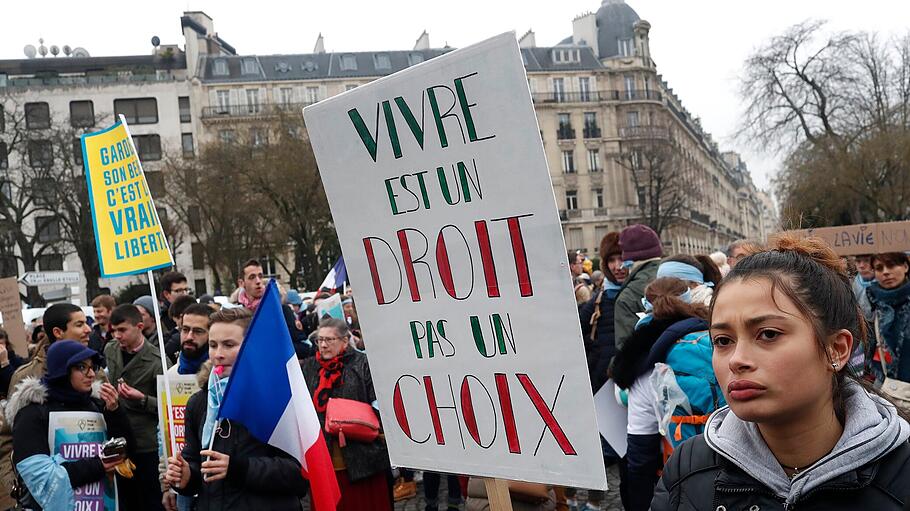 Demonstration gegen Abtreibung in Paris