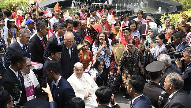 Der Papst in Indonesien: Bei seiner ersten Rede appelliert Franziskus für das „Bindegewebe“, das den Vielvölkerstaat zusammenhält.