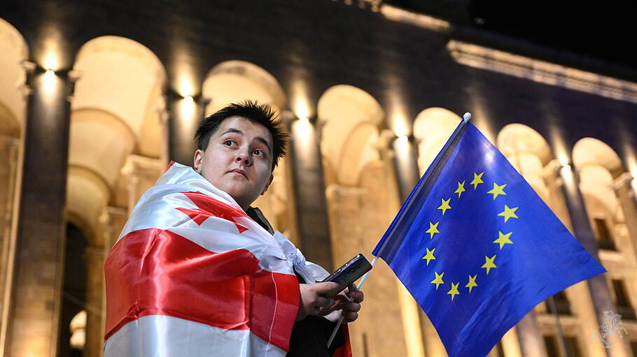 Demonstrant in der georgischen Hauptstadt
