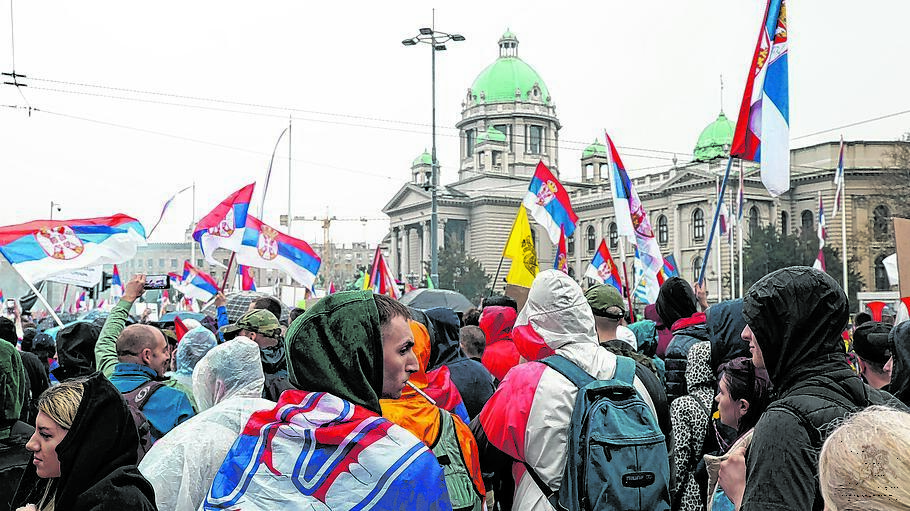 Demonstration gegen die Korruption und wachsende Autokratie in Serbien