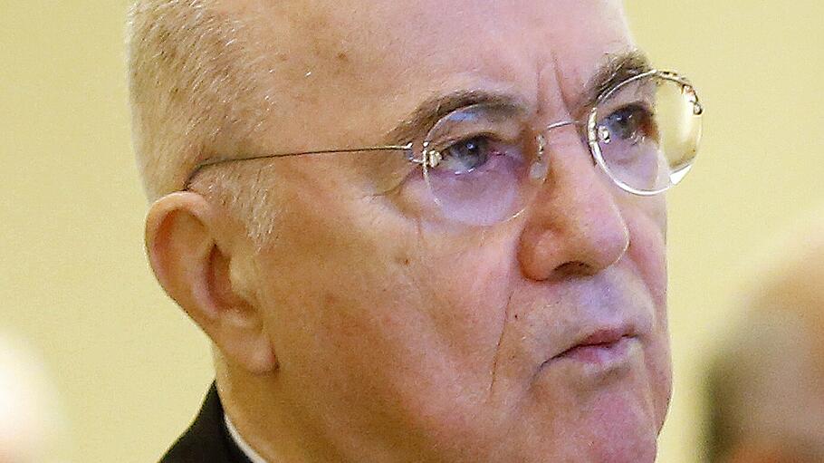 Erzbischof Carlo Vigano