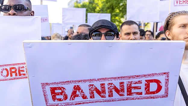 Demonstration der Gruppe Muslim Interaktiv in Hamburg