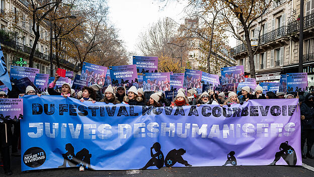 Marsch gegen Gewalt gegen Frauen in Paris