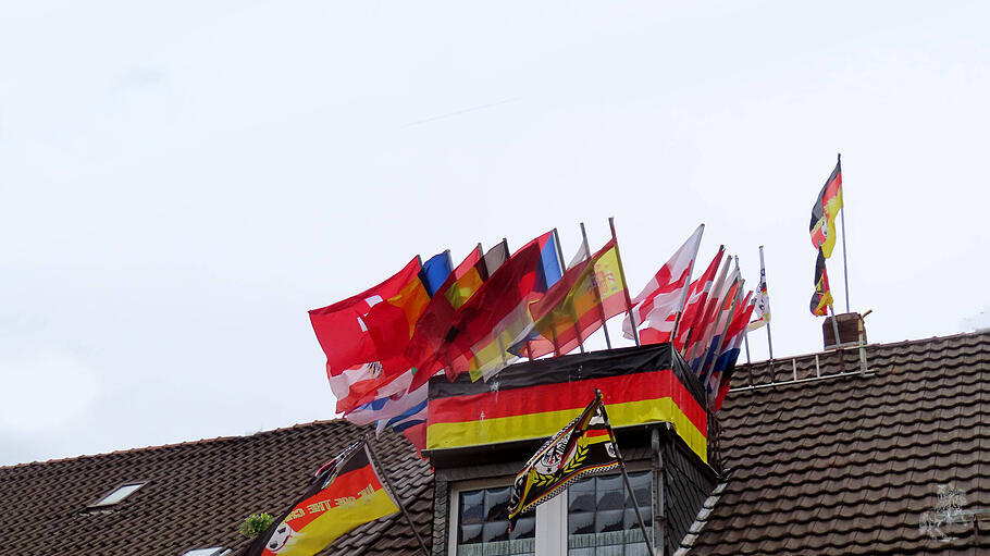 In Deutschland hat König Fußball das Regiment übernommen