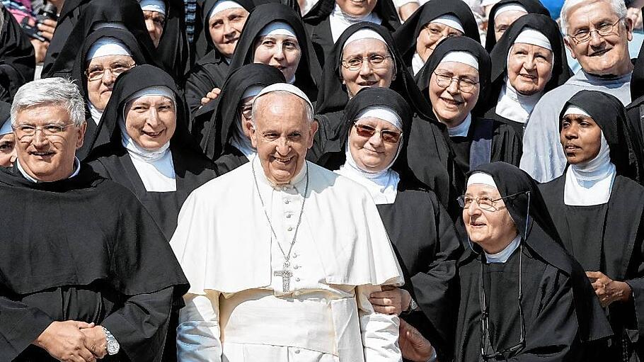 Nonnen und die Nonnentracht