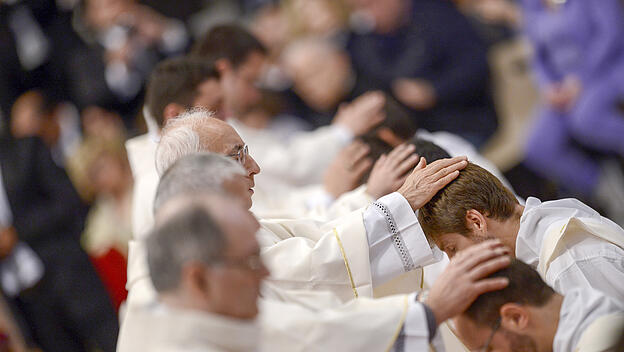 Priesterweihe durch Papst Franziskus