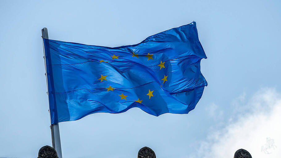 Europaflagge am Deutschen Bundestag