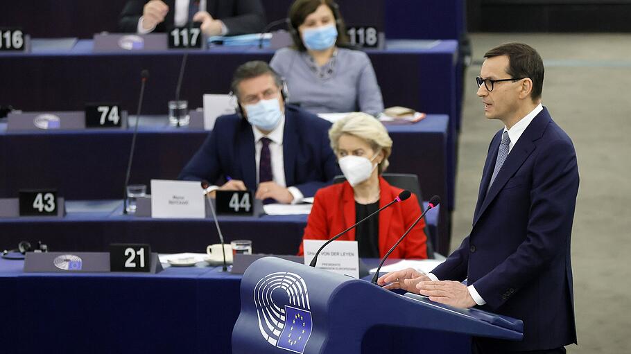 Polnischer Ministerpräsident Morawiecki im Europarlament