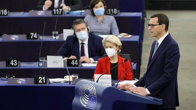 Polnischer Ministerpräsident Morawiecki im Europarlament