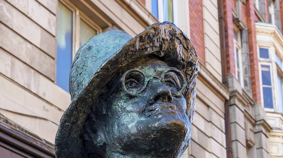 James Joyce Statue