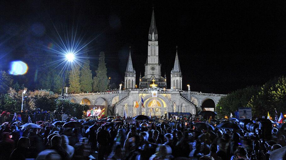 Papst in Lourdes