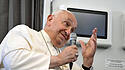 Franziskus beim Flugzeuginterview