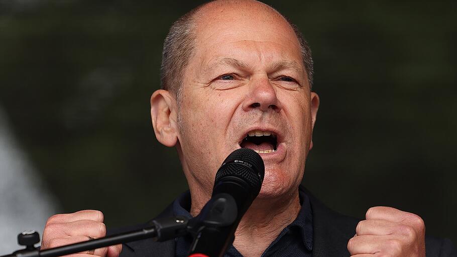 Olaf Scholz am 1. Mai - Gewerkschaftskundgebung · Düsseldorf