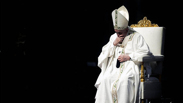 Papst Franziskus zelebriert im Mai 2021 eine Messe in Myanmar