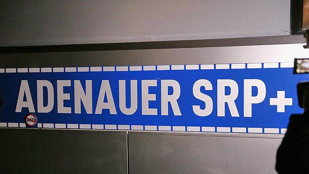 Lautsprecherbus des Zentrums für politische Schönheit