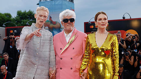 Pedro Almodóvar in Venedig mit Tilda Swinton und Julianne Moore