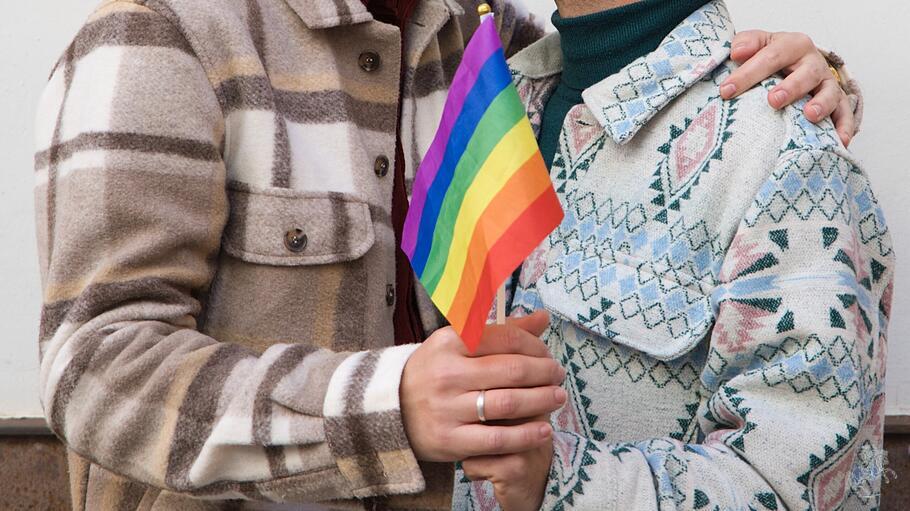 Symbolbild homosexuelles Paar