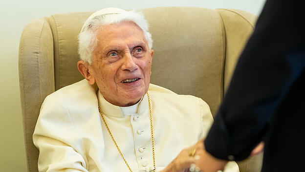 Papst Benedikt XVI. sieht Menschenrechte in Gefahr