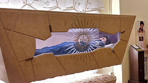 Der Schrein des Hl. Carlo Acutis in Assisi.