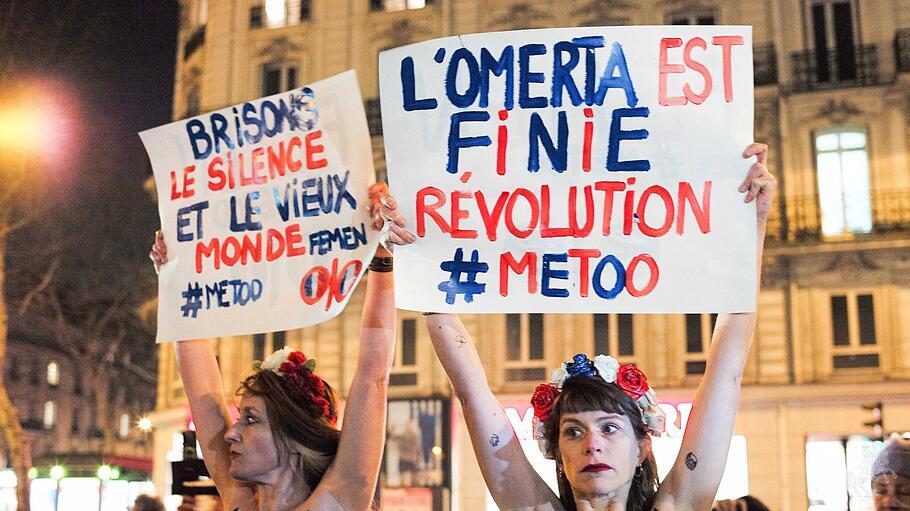 Femen-Aktivistinnen protestieren in Paris