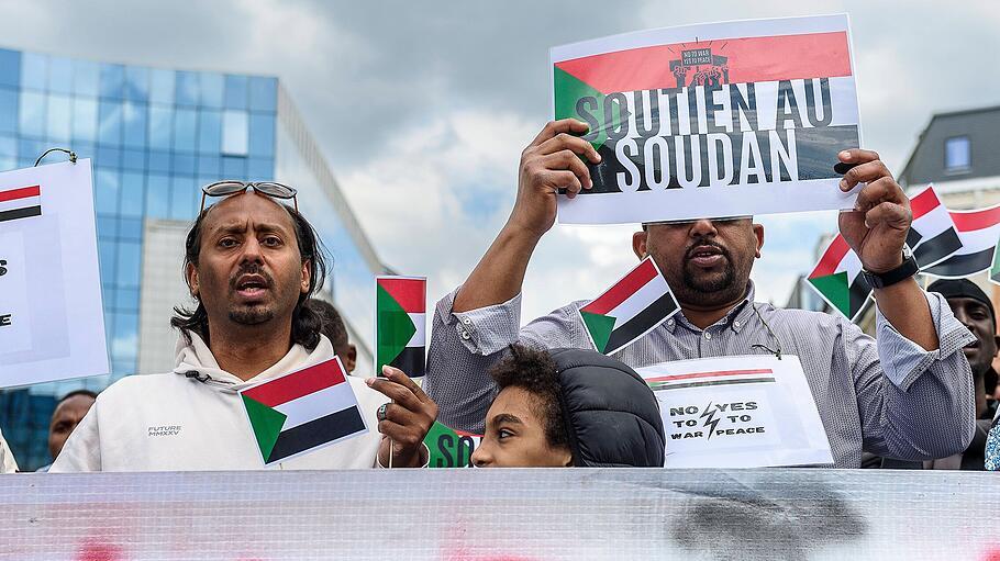 Demonstration gegen Krieg im Sudan