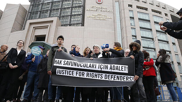 Prozess gegen Menschenrechtler in Istanbul