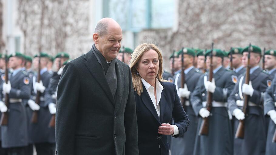 Bundeskanzler Olaf Scholz mit Italiens Ministerpräsidentin Giorgia Meloni in Berlin