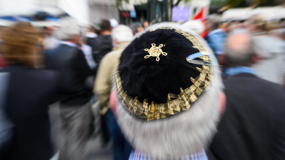 Junge europäische Juden erfahren deutlicher als ältere Antisemitismus