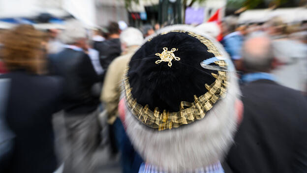 Junge europäische Juden erfahren deutlicher als ältere Antisemitismus