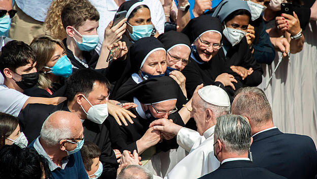 Papst Franziskus trifft Ordensschwestern