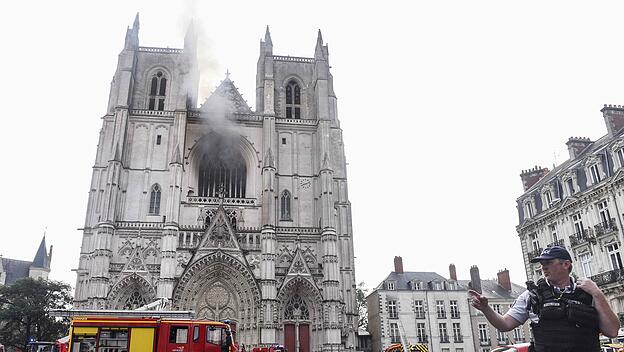 Brand in Kathedrale von Nantes